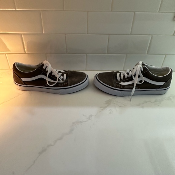 Vans Unisex size W8 or M6.5 Sneakers - NWOT - Picture 5 of 9